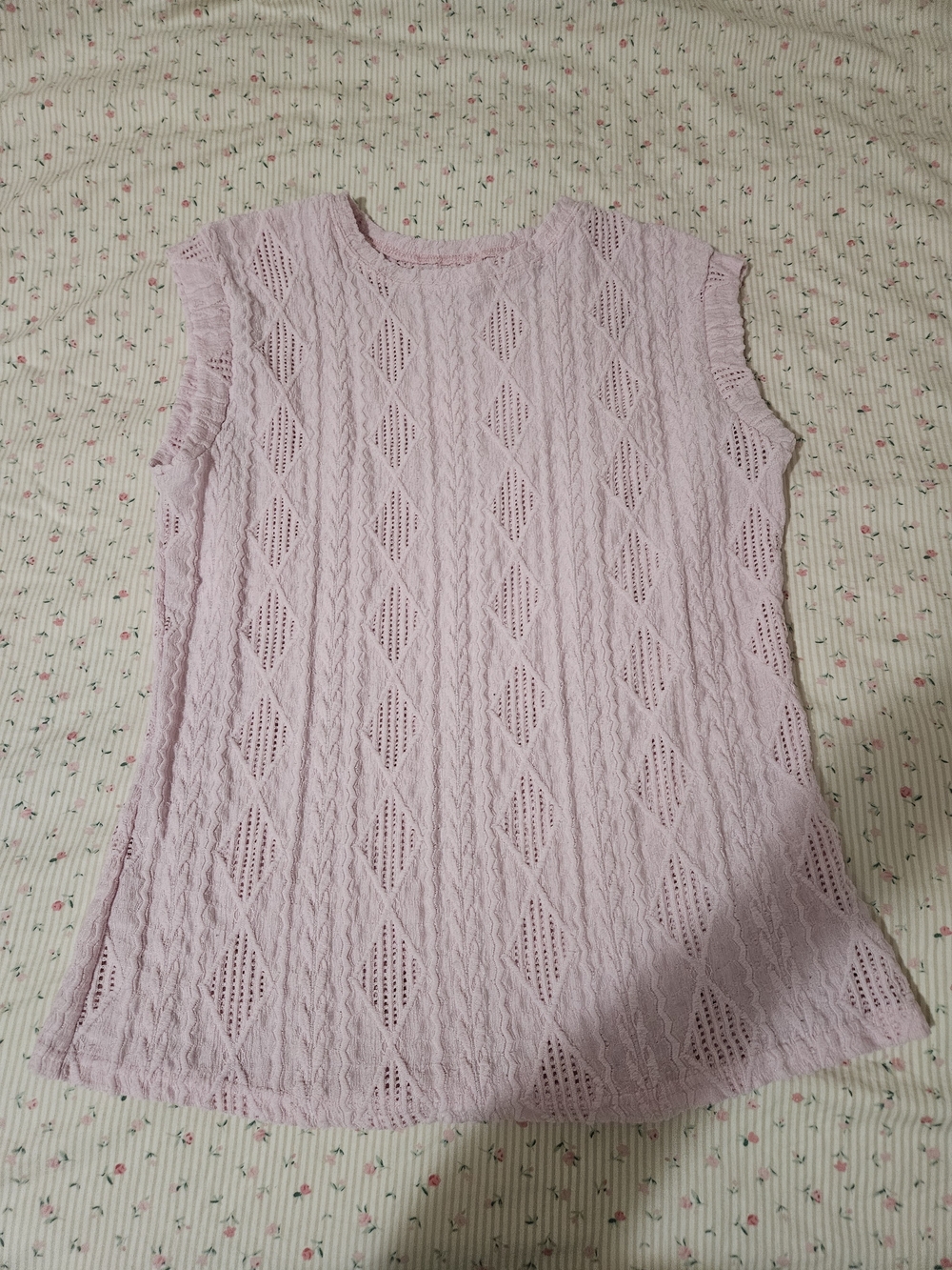 Amazon Pink Knit Sleeveless Vest